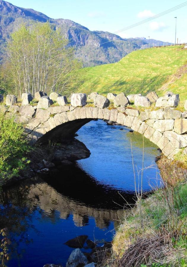 Fjord Road Apartment Hjelmeland ภายนอก รูปภาพ