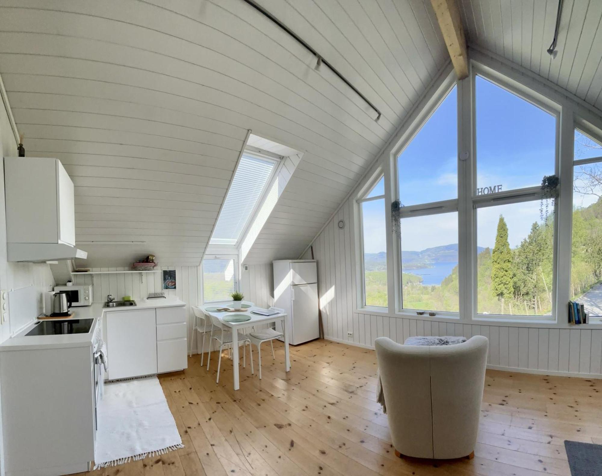 Fjord Road Apartment Hjelmeland ภายนอก รูปภาพ
