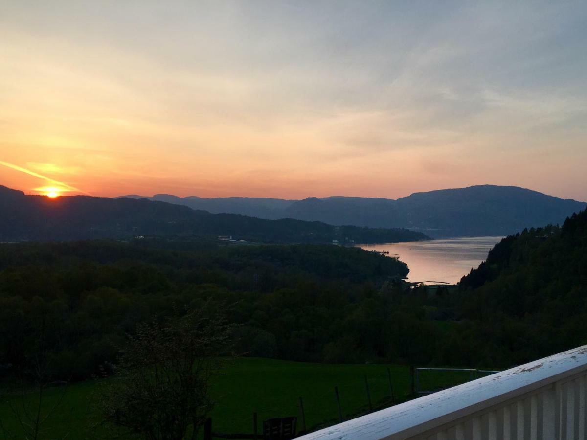 Fjord Road Apartment Hjelmeland ภายนอก รูปภาพ